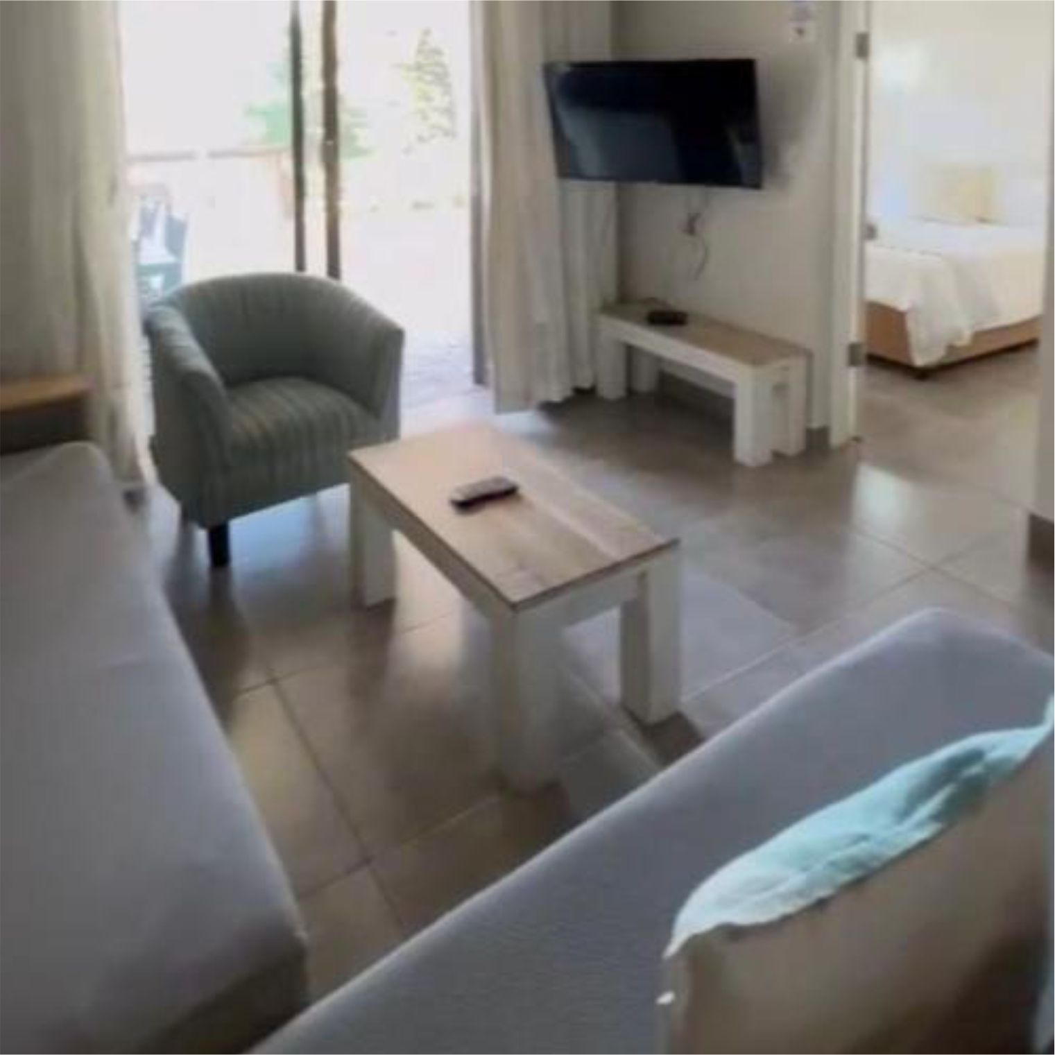 sportweni-accommodation-banana-beach-club-05