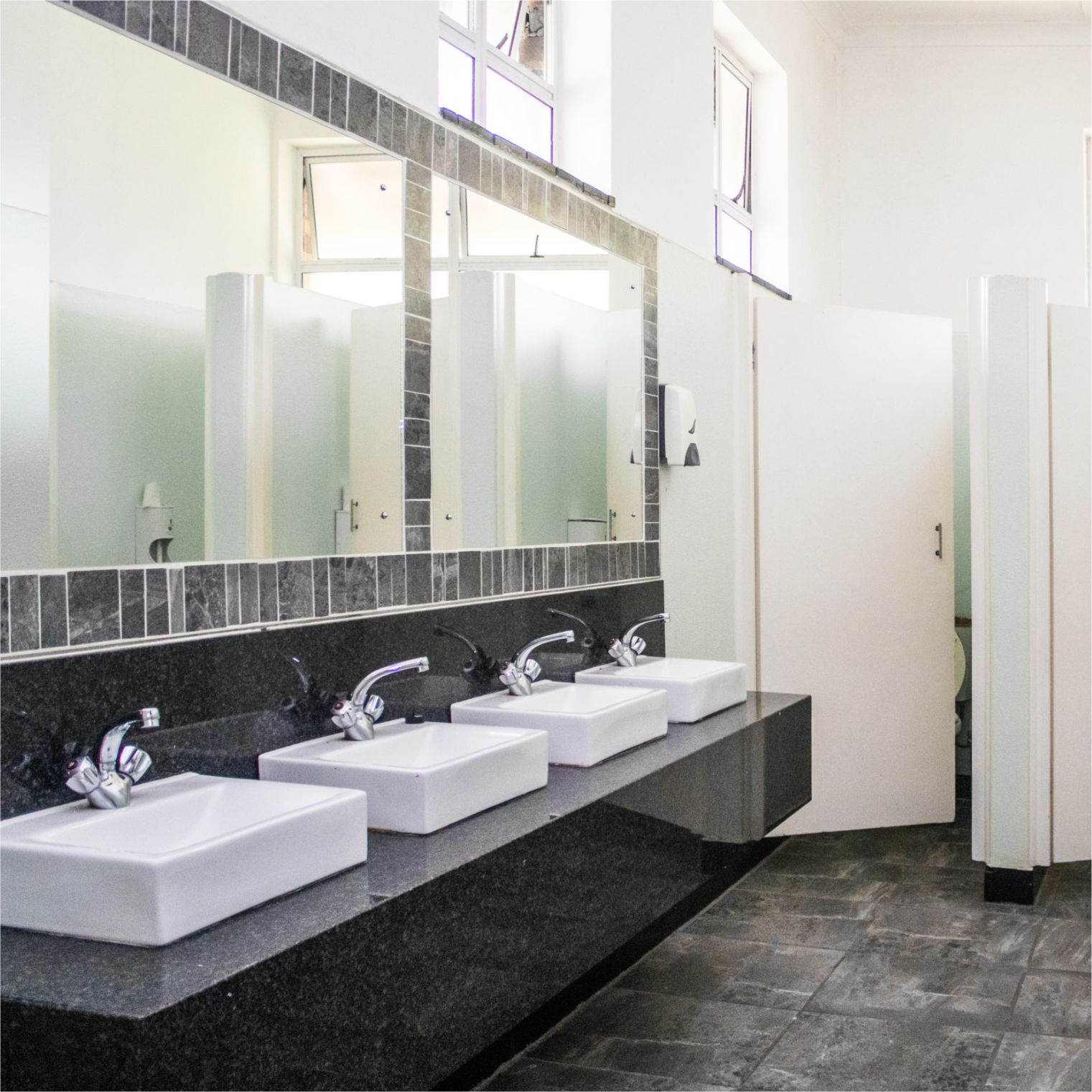 sportweni-accommodation-port-shepstone-high-school-hostel-02