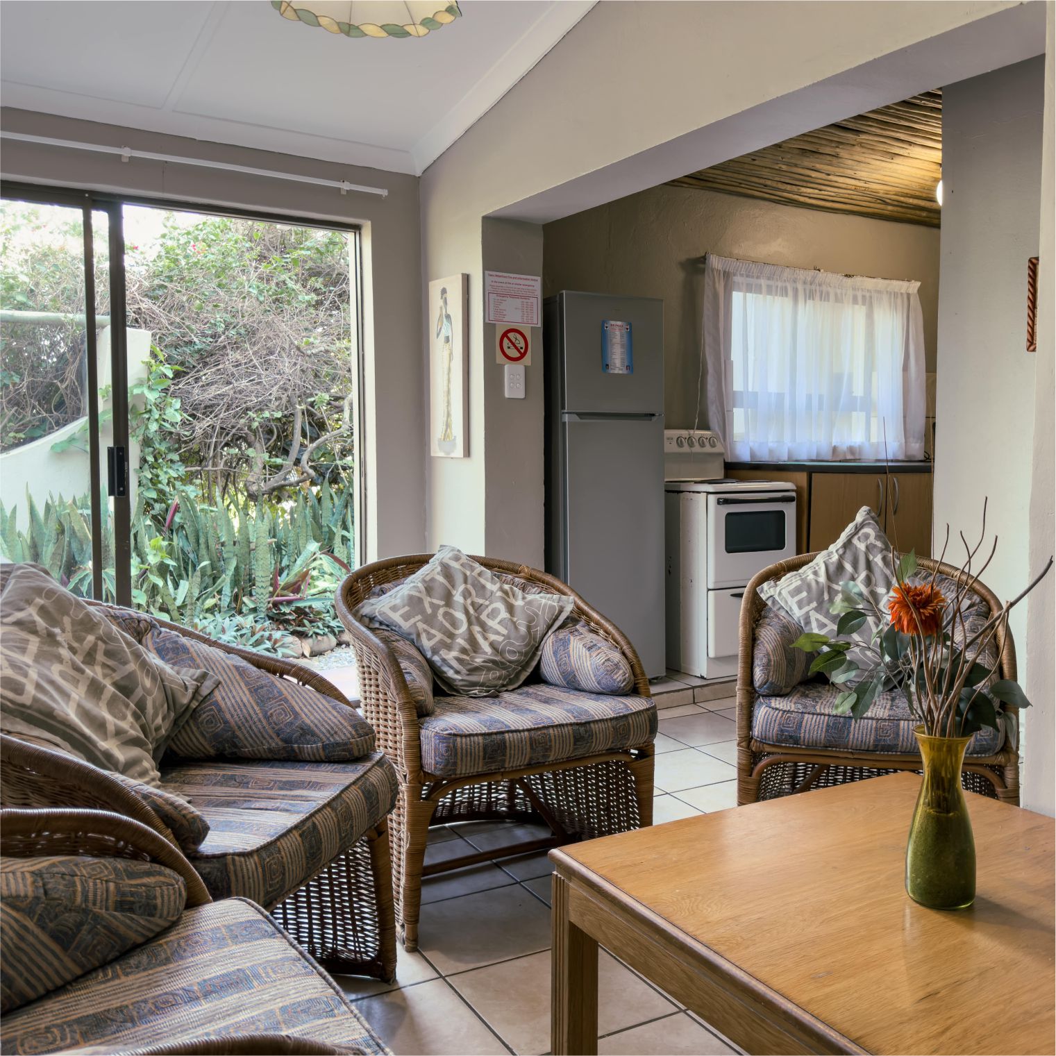 sportweni-accommodation-tweni-waterfront-guest-lodge-05